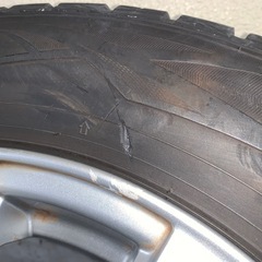 スタッドレスタイヤ3本＋アルミホイール4本の画像