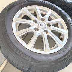 スタッドレスタイヤ3本＋アルミホイール4本の画像