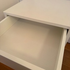 IKEA サイドテーブル の画像