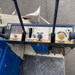 イセキ　コンバイン　HL1050 太郎　引取限定　実動　ベース　の画像