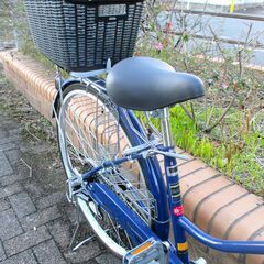 美品 中古自転車 Meiritsu ママチャリ 自転車 実用 6段変速機 27インチ LEDオートライト 後カゴ付 ネイビー 通勤 通学 近所のお出掛けなどにの画像