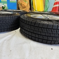 スタッドレスタイヤの画像