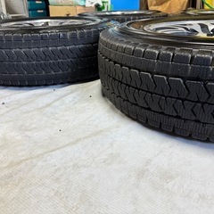 スタッドレスタイヤの画像