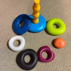 輪投げ 知育玩具 Btoys スタッキングリングの画像