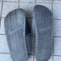 NIKE べナッシ 28cmの画像