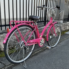 ＜整備済・美品車＞シティサイクル 26インチ自転車・モモタロウピンク・外装6段変速 LEDオートライト  鍵付きの画像