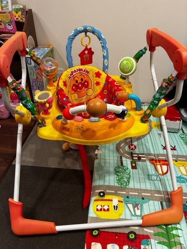 アンパンマンジャンパルー (まる) 長浜のベビー用品《歩行器》の中古