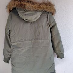 フード付きコート（ダウン入り）の画像