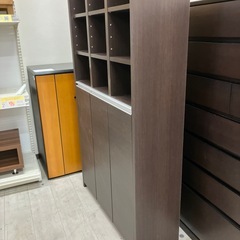 本棚4段3枚扉ダークブラウン【トレファク堺福田店】の画像