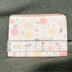 【数回のみ使用】花柄　母子手帳ケース　の画像