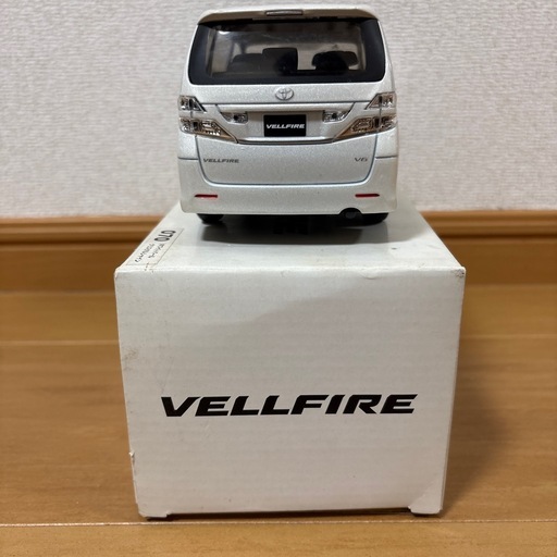 トヨタ　ヴェルファイア（VELLFIRE）　ダイキャスト1/24スケール　
ミニカー    カラー見本モデル　非売品