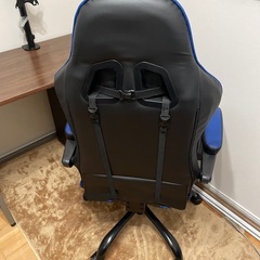 ゲーミングチェア　ブルーの画像
