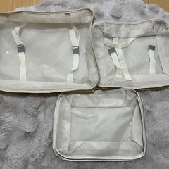 トラベル収納セットおまけ付きの画像