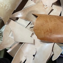2kg超◆牛本革ハギレ沢山　栃木レザー、イタリアンレザーなどの画像
