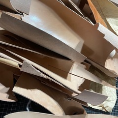 2kg超◆牛本革ハギレ沢山　栃木レザー、イタリアンレザーなどの画像