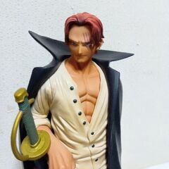 ワンピース　シャンクスフィギュアの画像