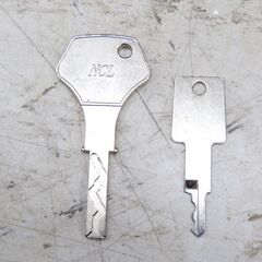 北海道千歳市/恵庭市 近郊配送 パチスロ実機 甲賀忍法帖 バジリスク絆2 コイン不要機 100V 店頭でのお受渡し大歓迎の画像