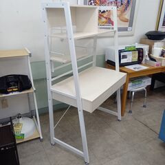 セール開催中！表示価格からさらに15～50％OFF！（サルベージ品を除く）ニトリ　省スペースデスクの画像