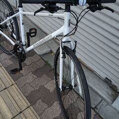 美品☆KhodaaBIoom[コーダーブルーム]RAIL LiGHT(レイル ライト)700c クロスバイク アルミ/18speed/ソリッドホワイトの画像