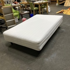 脚付きマットレスの画像