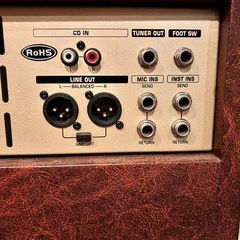 BEHRINGER ULTRACOUSTIC ACX1800の画像