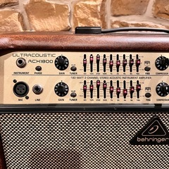 BEHRINGER ULTRACOUSTIC ACX1800の画像