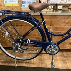 【SALE！防犯登録無料！前後タイヤ・チューブ新品！】LEDオートライト　6段変速　27インチ自転車　ネイビーブルーの画像