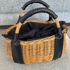 籠バックの画像