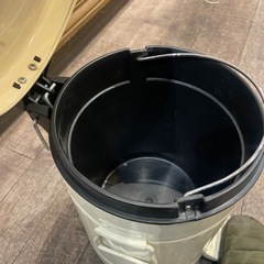 ゴミ箱の画像