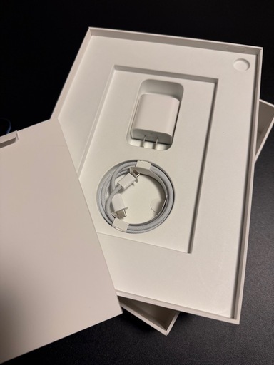 Apple iPad WiFi 第10世代 64GB Wi-Fiモデル A2696 ブルー    エレコム フラップケース ソフトレザーカバー付