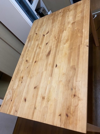 IKEAダイニングテーブルと椅子