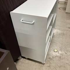 I2512-731 すき間ラック キャスター付き 中古の画像