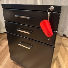 スチール製ブラック事務キャビネットの画像