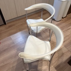 arper. イタリア製　　デザインチェアの画像