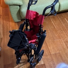 年末値下げ‼️ハンディライト折りたたみ式車椅子の画像