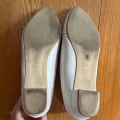 ルタロン　Le Talon ポインテッドトゥローファー ホワイトの画像