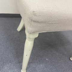 可愛いアンティークな椅子・ふわふわクッション付きの画像