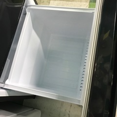 ジャングルジャングル貝塚店　三菱　冷蔵庫　ブラック　黒　右開き　3段ガラスシェルフ　2ドア　間冷式　ファン式　146L 中古　貝塚市　二色浜の画像