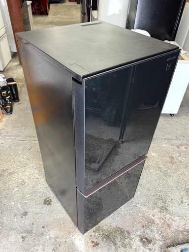 札幌市内配送可 美品 19年製 SHARP シャープ 137L 2ドア冷蔵庫 SJ-GD14E-B ピュアブラック 扉左右付け替えタイ