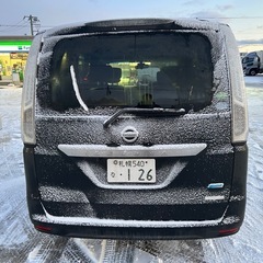 日産　セレナ　平成27年製　144000キロ　両側PS ナビフリップダウン　4WDの画像