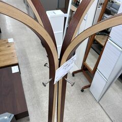 ★リユースのサカイ高崎店★TJ13810  ハンガーポール 茶 H180×D74×W55 クリーニング済みの画像