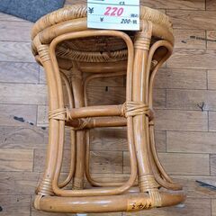 リサイクルショップどりーむ鹿大前店　No.3743　丸椅子　籐　激安価格🎵　おススメ商品です🎵の画像