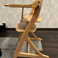 テーブル付き
子供用椅子の画像