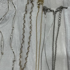 安物アクセサリーまとめ売りの画像