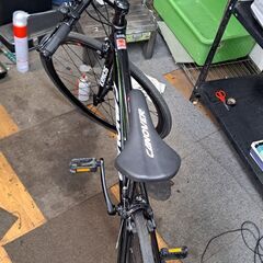 リサイクルショップどりーむ鹿大前店　No.596　自転車　クロスバイク　２８インチ　前切り替え2段から3段までしか使えないです😢後ろ切り替えOK🎵美品ですよ🎵の画像