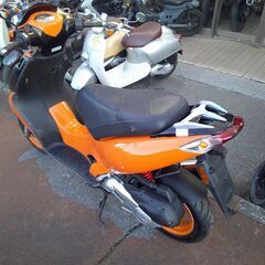 NO.5611　キムコ　スーパー９Ｓ 水冷２サイクルエンジン　前後ディスクブレーキ　オレンジ＆ブラック　☆彡の画像