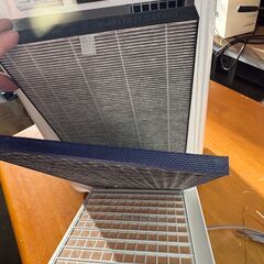 シャープ 加湿空気清浄機 KC-H50-W プラズマクラスター搭載モデル（2018年製）の画像