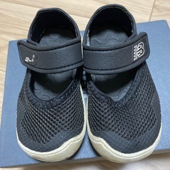 ニューバランス サンダル＆スニーカーの画像
