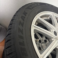 ブリザック VRX2 スタッドレスタイヤ4本セット　ホイールとカバー付きの画像