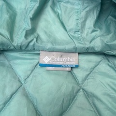 Columbia ダウンベストの画像
